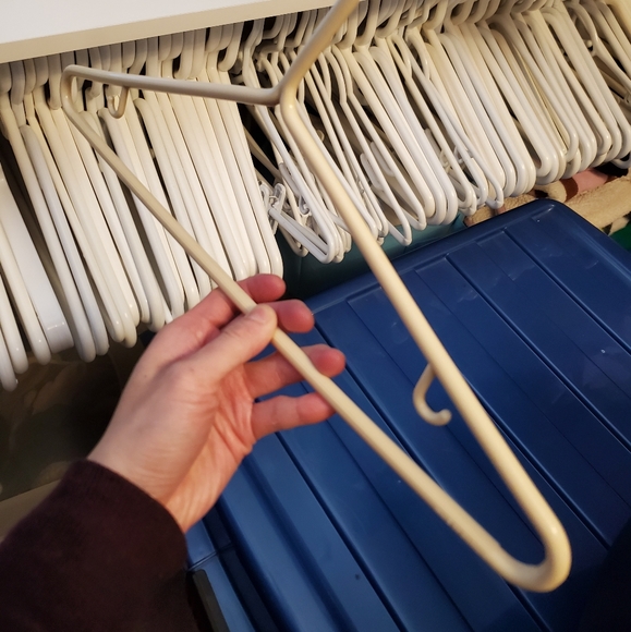 Hangers (Set of 30 pieces) - Picture 10 of 14